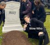 Grant_Gustin_Next_to_Oliver_Queens_Grave_30062020001228.jpg