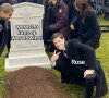 Grant Gustin Next to Oliver Queens Grave 05092020155713.jpg